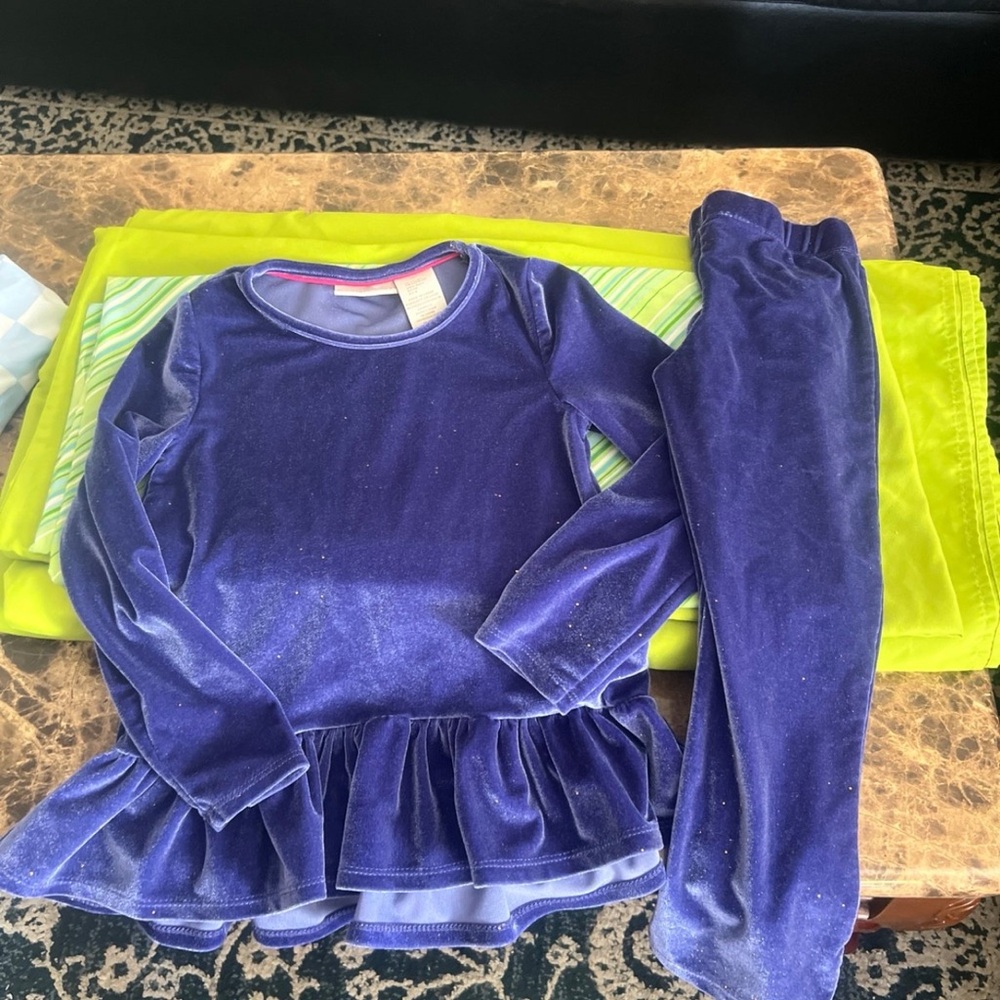Size 5t velour suit